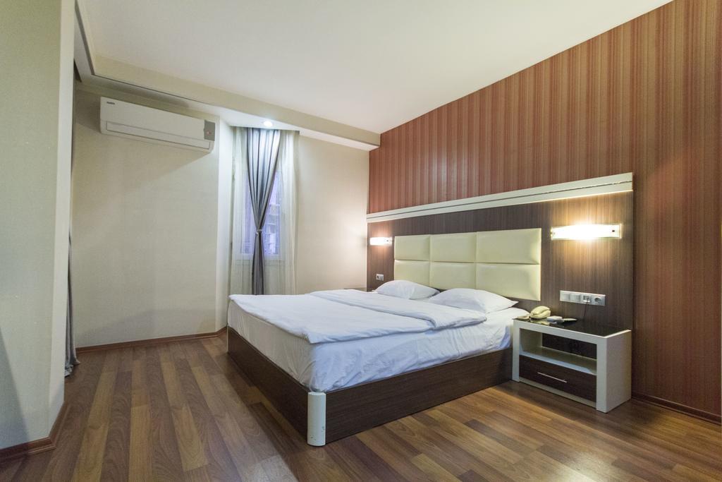 Sari Konak Apart Hotel Adana Buitenkant foto