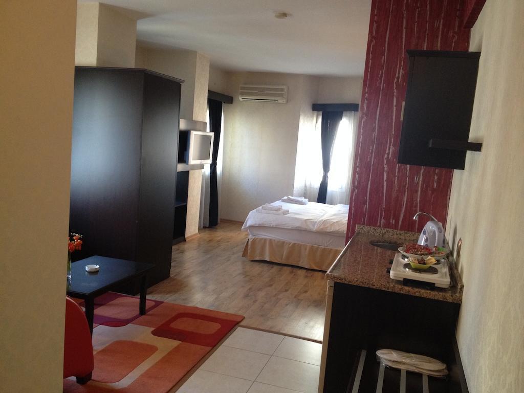 Sari Konak Apart Hotel Adana Buitenkant foto